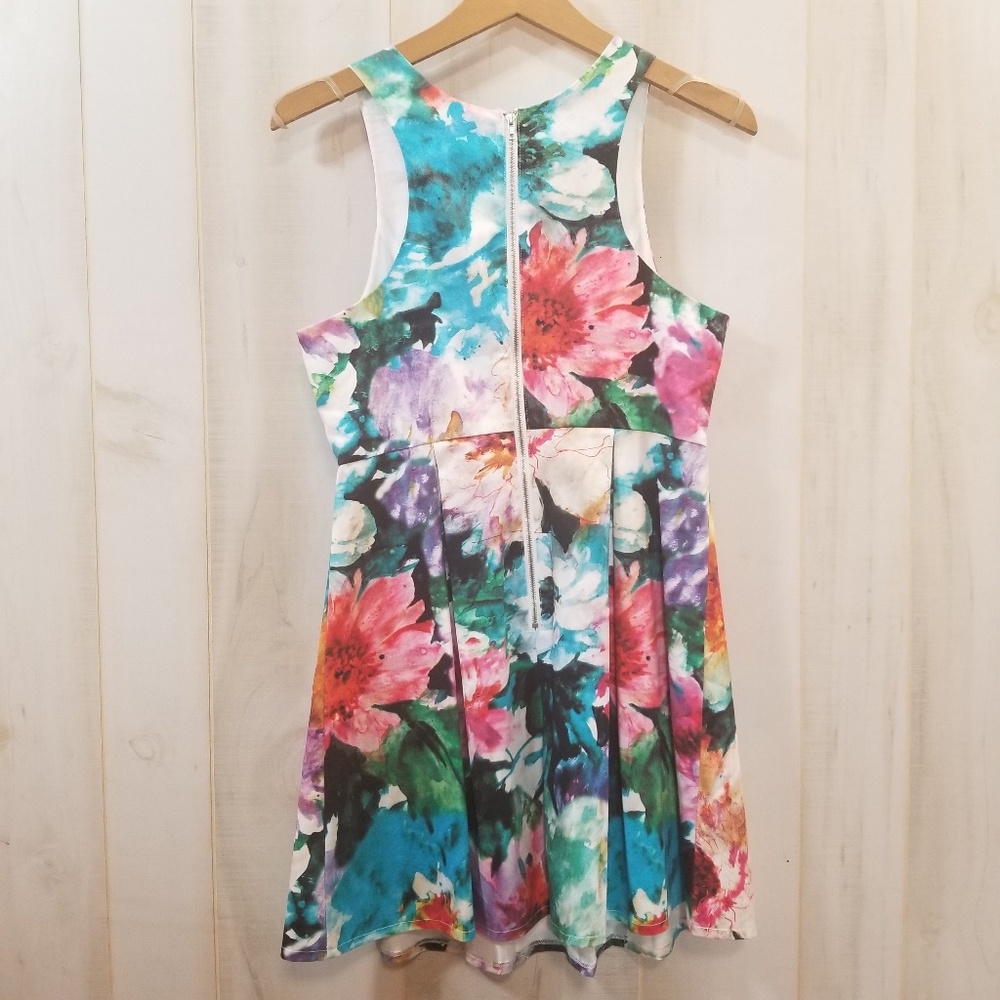 Felicity & Coco Watercolor Floral Fit Flare Dress - Picture 4 of 6